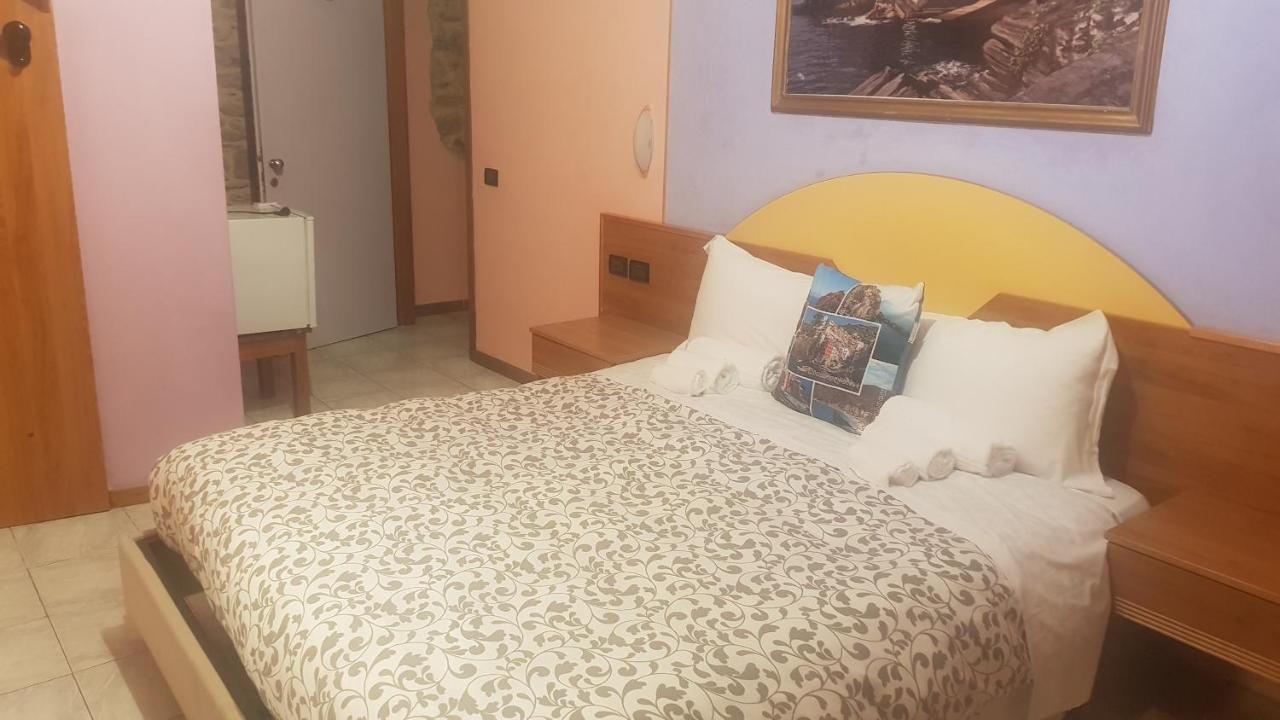 Locanda Dalla Compagnia Riomaggiore Exterior foto